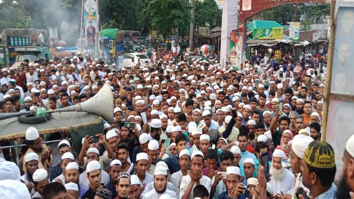 মহানবীকে কটূক্তি : শিবপুরে ইমাম পরিষদের বিক্ষোভ মিছিল