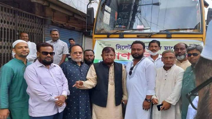 সুনামগঞ্জের বানভাসি মানুষের পাশে  দলিল লেখক সমিতি