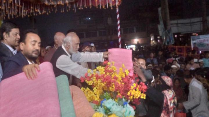 নরসিংদীর মেহেরপাড়া ইউনিয়নে শীতবস্ত্র বিতরণ