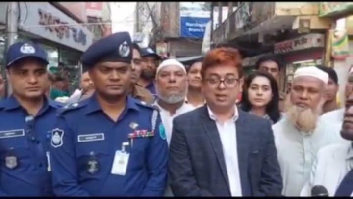 পবিত্র রমজানে নরসিংদীর বিভিন্ন বাজার মনিটরিং করলেন জেলা প্রশাসক 