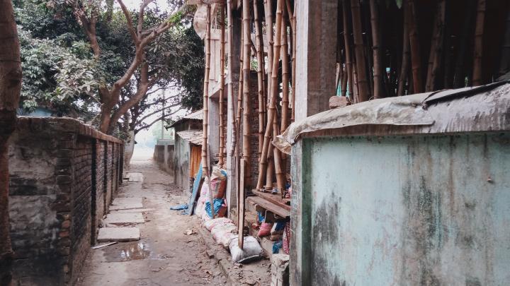 শিবপুরে রাস্তার উপর বাড়ি নির্মাণের অভিযোগ 
