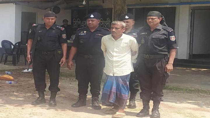 শিবপুরে মাদরাসা ছাত্রী ধর্ষণ মামলার আসামি কুমিল্লা থেকে গ্রেফতার 