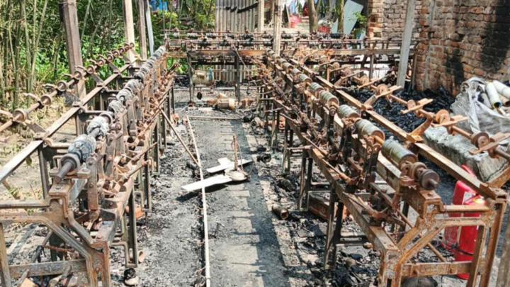 মাধবদীতে অগ্নিকান্ডে কোটি টাকার ক্ষয়ক্ষতির আশঙ্কা  
