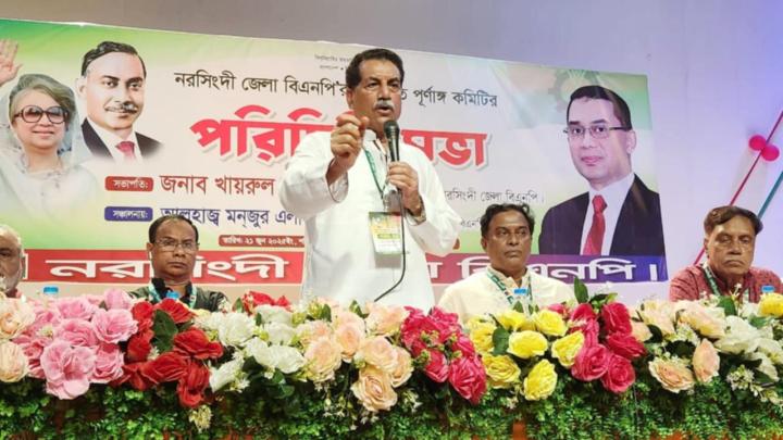 বিএনপির মনোনয়নে জনবান্ধব ও ত্যাগী নেতারা গুরুত্ব পাবেন : খায়রুল কবির খোকন 