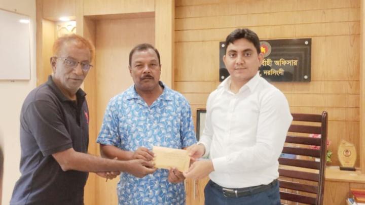 রায়পুরা প্রেসক্লাবকে ৫০ হাজার টাকা অনুদান পররাষ্ট্র উপদেষ্টার 