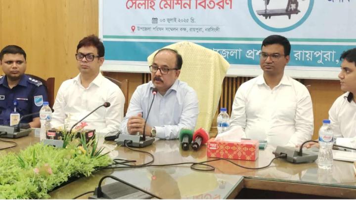 অন্তর্বর্তী সরকারকে সহযোগিতা করা আমাদের সকলের দায়িত্ব : বিভাগীয় কমিশনার 