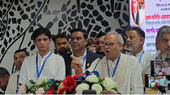 শেখ হাসিনা পালিয়ে গিয়েও ষড়যন্ত্র করে যাচ্ছে : রুহুল কবির রিজভী