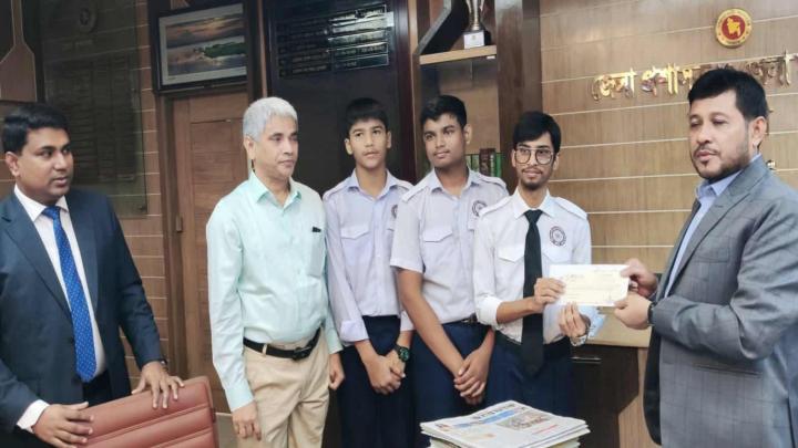 নরসিংদীতে ২৪ রঙে গ্রাফিতি ও চিত্রাংকন প্রতিযোগিতার পুরস্কার বিতরণ 