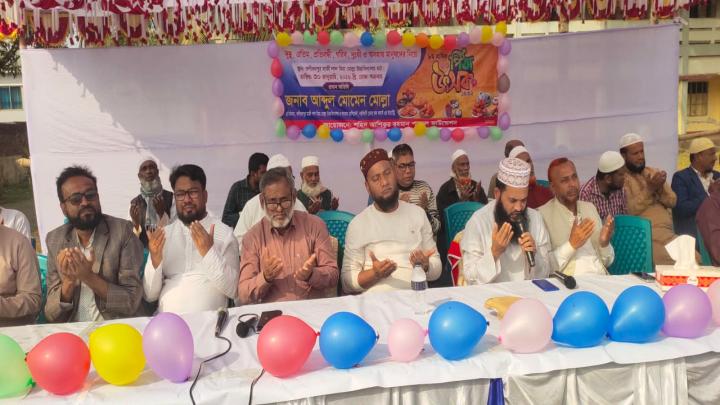 মাধবদীতে এতিম প্রতিবন্ধী অসহায় মানুষদের নিয়ে পিঠা উৎসব 