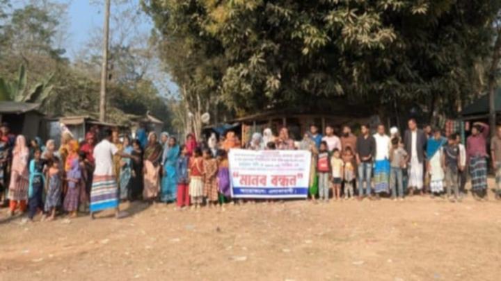 মনোহারদীতে মাদক ব্যবসায় বাধা দেওয়ায় বিএনপি ও ছাত্রদল নেতাকে হত্যার হুমকি; মানববন্ধন