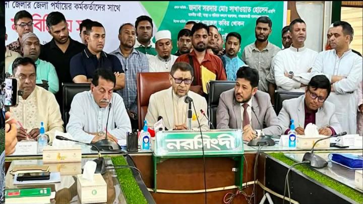 মানুষের সেবা করার জন্য কাজে স্বচ্ছতা আনতে হবে : স্বাস্থ্যমন্ত্রী