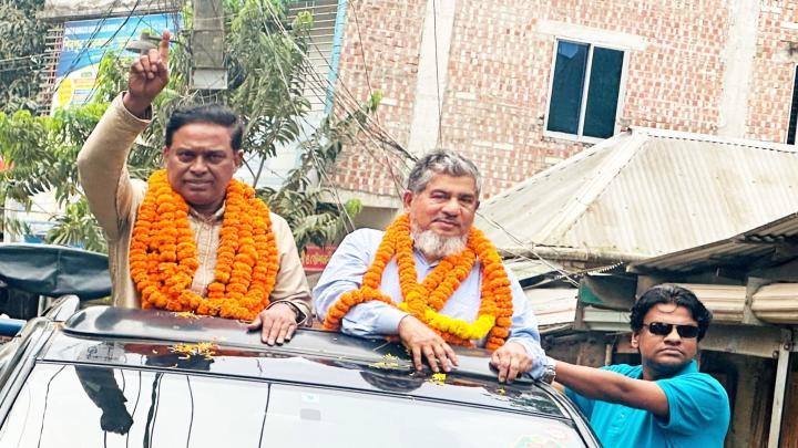 সংবর্ধিত হলেন নরসিংদীর নবনিযুক্ত জেলা প্রশাসক তোফাজ্জল হোসেন 