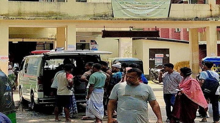শিবপুরে প্রাইভেটকার ও অটোরিকশা সংঘর্ষে চালকসহ ২ জন নিহত 