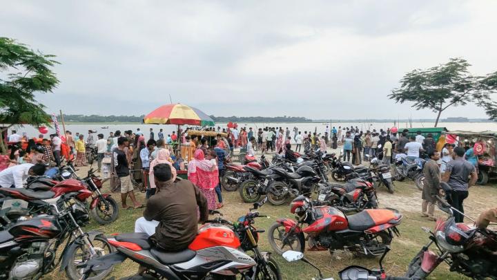 প্রকৃতিপ্রেমী মানুষের আকর্ষণের কেন্দ্রবিন্দু শিবপুরের চিনাদী বিল