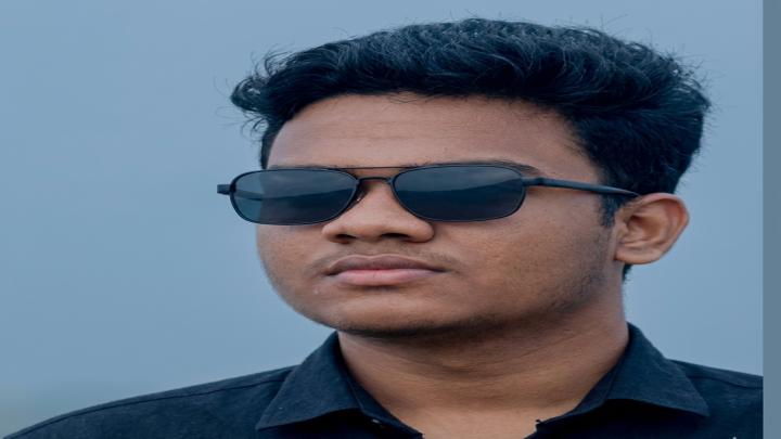 নরসিংদীতে ট্রেনে কাটা পড়ে কলেজ ছাত্র নিহত