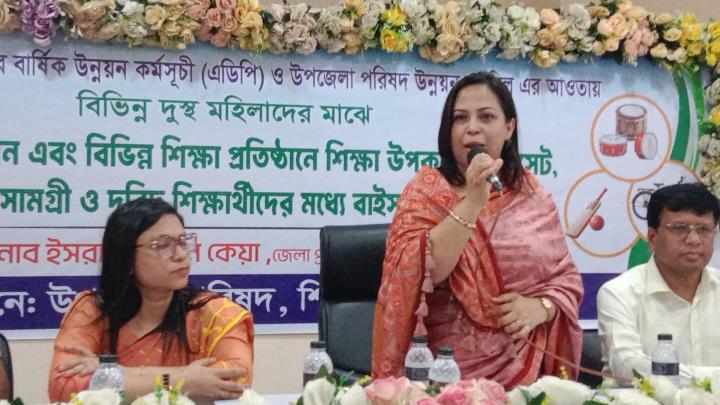 সরকারি কর্মকর্তাদের অফিস সময়সূচি মেনে চলতে হবে : জেলা প্রশাসক 