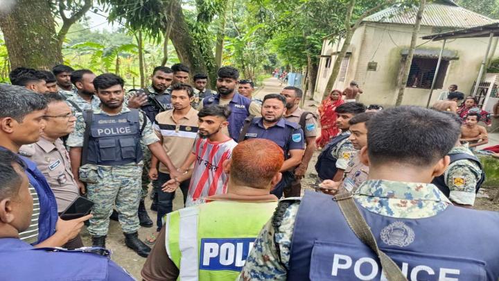 নরসিংদীতে পুলিশের বিশেষ অভিযান: ইয়াবাসহ গ্রেফতার ১৯ 