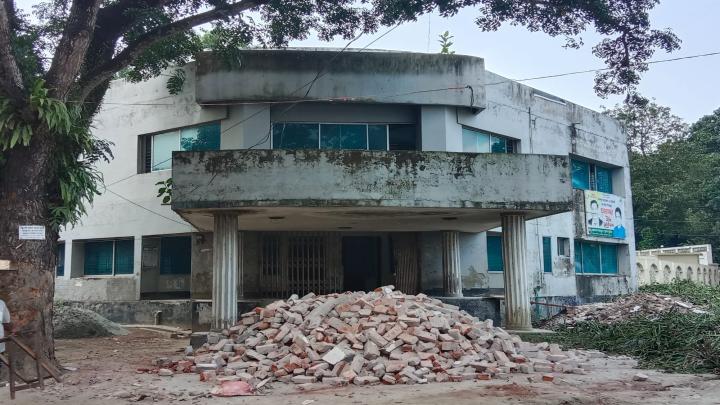 শিবপুর পাবলিক লাইব্রেরিকে কমিউনিটি সেন্টারে রূপান্তর না করার দাবি 