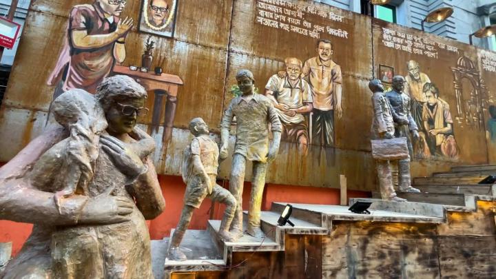 বাবার নিঃস্বার্থ ভালোবাসার গল্পে পূজামণ্ডপ সজ্জা